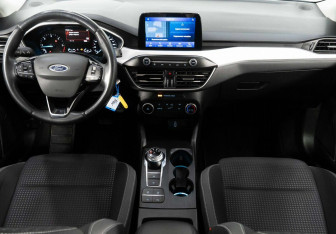 Подержанный автомобиль Ford Focus Wagon 2019 года (12 фото)