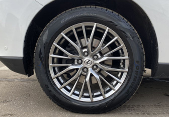 Подержанный автомобиль Lexus RX 2012 года (11 фото)