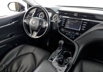 Подержанный автомобиль Toyota Camry Sedan 2020 года (29 фото)