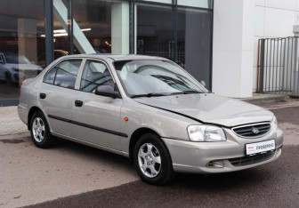 Подержанный автомобиль Hyundai Accent Sedan 2009 года (3 фото)