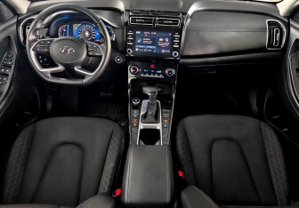 Подержанный автомобиль Hyundai Creta 2021 года (10 фото)