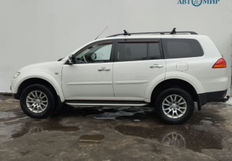Подержанный автомобиль Mitsubishi Pajero Sport 2013 года (5 фото)