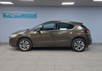 Подержанный автомобиль Citroen DS4 2013 года (8 фото)