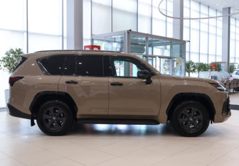 Новый Lexus LX 2025 (9 фото)