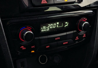 Подержанный автомобиль Suzuki Vitara 2017 года (25 фото)