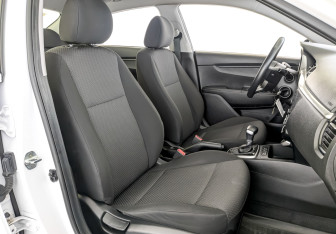 Подержанный автомобиль Kia Rio Sedan 2021 года (23 фото)