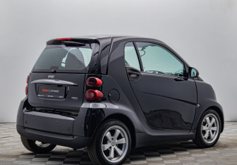 Подержанный автомобиль Smart Fortwo Hatchback 2011 года (5 фото)