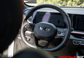 Подержанный автомобиль Geely Coolray 2024 года (12 фото)