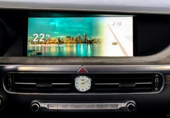 Подержанный автомобиль Genesis G90 2022 года (15 фото)