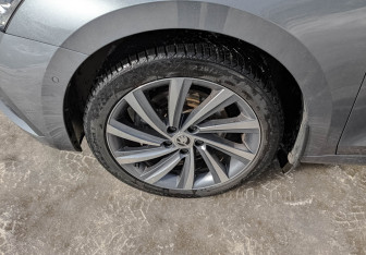 Подержанный автомобиль Skoda Octavia Liftback 2021 года (18 фото)