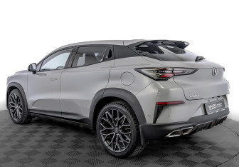 Подержанный автомобиль Changan UNI-T 2023 года (7 фото)