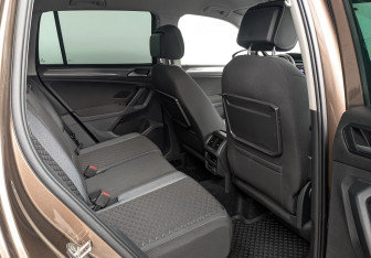 Подержанный автомобиль Volkswagen Tiguan 2018 года (18 фото)