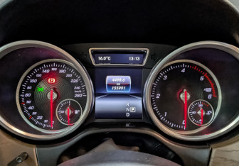 Подержанный автомобиль Mercedes-Benz GLE 2016 года (16 фото)