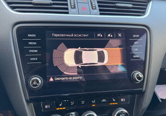 Подержанный автомобиль Skoda Octavia Liftback 2018 года (12 фото)