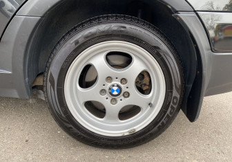 Подержанный автомобиль BMW X3 2009 года (12 фото)