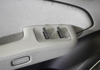 Подержанный автомобиль Zeekr 001 2024 года (21 фото)