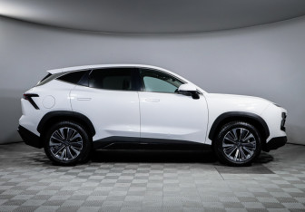 Подержанный автомобиль Jetour Dashing 2024 года (4 фото)