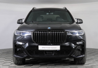 Подержанный автомобиль BMW X7 2021 года (3 фото)