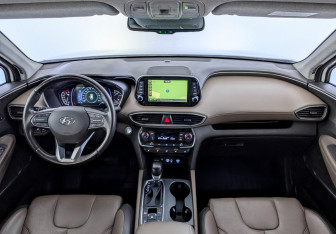 Подержанный автомобиль Hyundai Santa Fe 2020 года (14 фото)