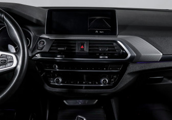 Подержанный автомобиль BMW X3 2019 года (13 фото)