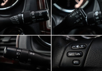 Подержанный автомобиль Lexus RX 2005 года (19 фото)