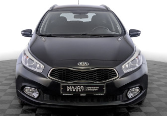 Подержанный автомобиль Kia Ceed Wagon 2014 года (2 фото)