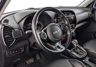 Подержанный автомобиль Kia Soul 2022 года (15 фото)