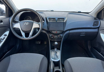 Подержанный автомобиль Hyundai Solaris Sedan 2013 года (9 фото)
