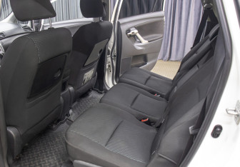 Подержанный автомобиль Toyota Verso 2012 года (11 фото)