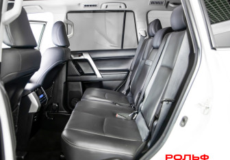 Подержанный автомобиль Toyota Land Cruiser Prado 2017 года (8 фото)