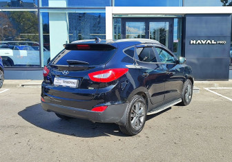 Подержанный автомобиль Hyundai ix35 2013 года (5 фото)