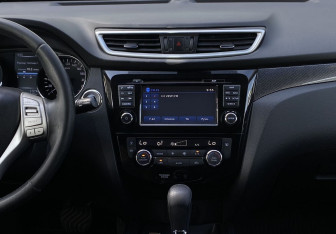 Подержанный автомобиль Nissan X-Trail 2016 года (13 фото)