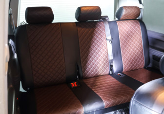 Подержанный автомобиль Volkswagen Caravelle 2013 года (13 фото)