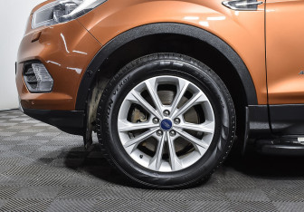 Подержанный автомобиль Ford Kuga 2018 года (7 фото)