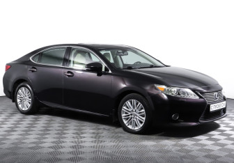 Подержанный автомобиль Lexus ES 2012 года (3 фото)