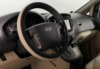 Подержанный автомобиль Hyundai Grand Starex 2017 года (6 фото)