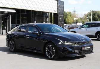 Подержанный автомобиль Kia K5 2020 года (3 фото)