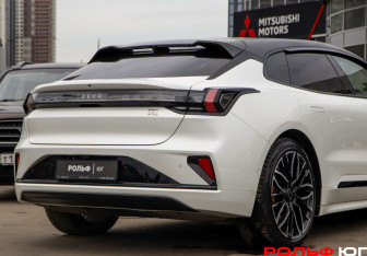 Подержанный автомобиль Zeekr 001 2024 года (25 фото)