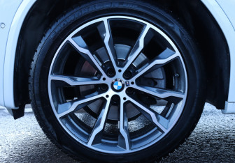 Подержанный автомобиль BMW X3 2019 года (22 фото)