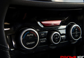 Подержанный автомобиль Subaru Forester Suv 2019 года (18 фото)