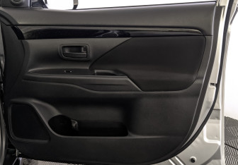 Подержанный автомобиль Mitsubishi Outlander 2021 года (25 фото)