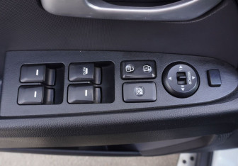 Подержанный автомобиль Kia Sportage 2011 года (14 фото)