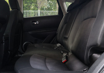 Подержанный автомобиль Nissan Qashqai 2012 года (8 фото)
