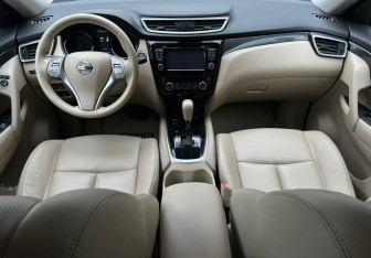 Подержанный автомобиль Nissan X-Trail 2016 года (11 фото)