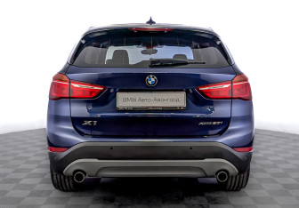 Подержанный автомобиль BMW X1 2018 года (6 фото)