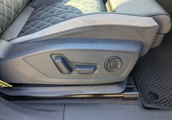 Подержанный автомобиль Audi Q3 2025 года (27 фото)