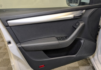 Подержанный автомобиль Skoda Octavia Liftback 2018 года (19 фото)