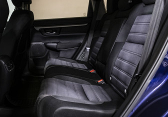 Подержанный автомобиль Honda CR-V 2017 года (10 фото)