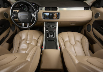 Подержанный автомобиль Land Rover Range Rover Evoque 2015 года (19 фото)