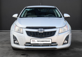 Подержанный автомобиль Chevrolet Cruze Sedan 2014 года (2 фото)